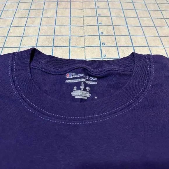 UW Washington Huskies Purple 80’s Wolf T-Shirt Men’s Size Large Y2K VTG Champion - Picture 7 of 13